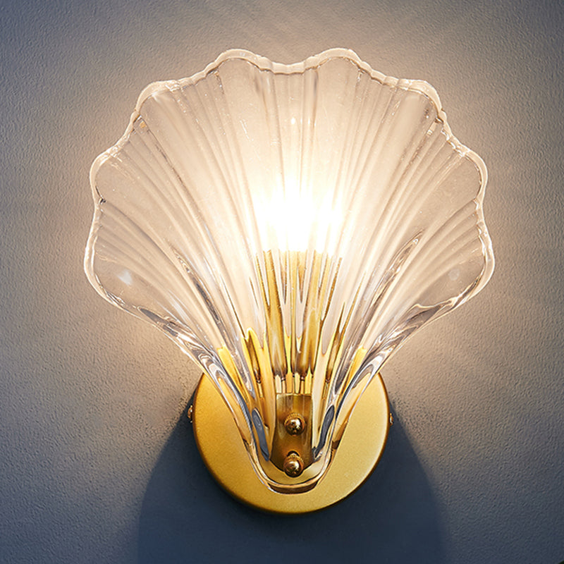 Luz de pared de vidrio de forma única estilo moderno de 1 luces de montaje de pared de luz en latón