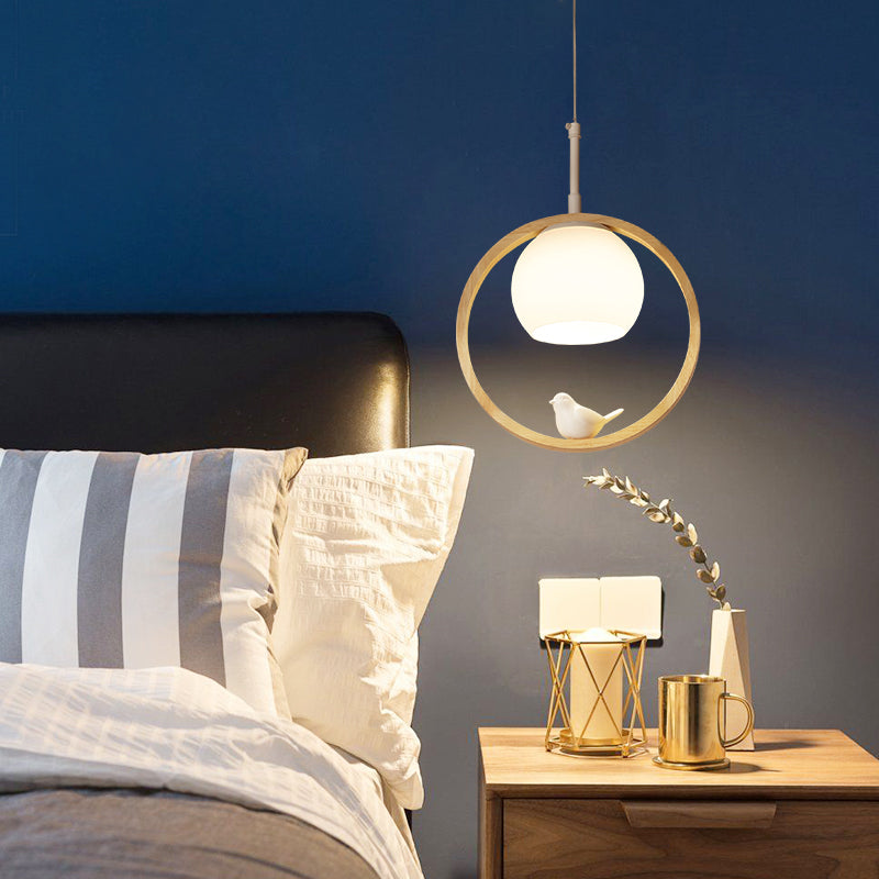 Lampe suspendue au globe en bois dans le pendentif en verre de style artistique moderne pour les espaces intérieurs