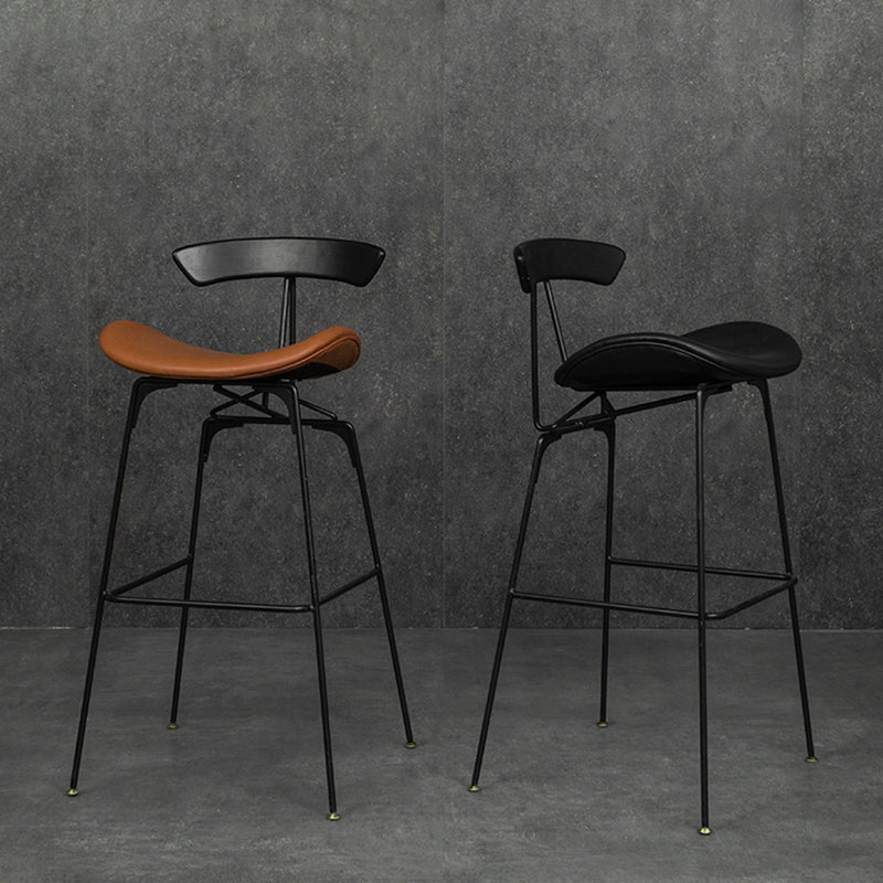 Tabouret de bar en fer noir, tabouret de comptoir à dossier bas de style industriel avec siège en selle
