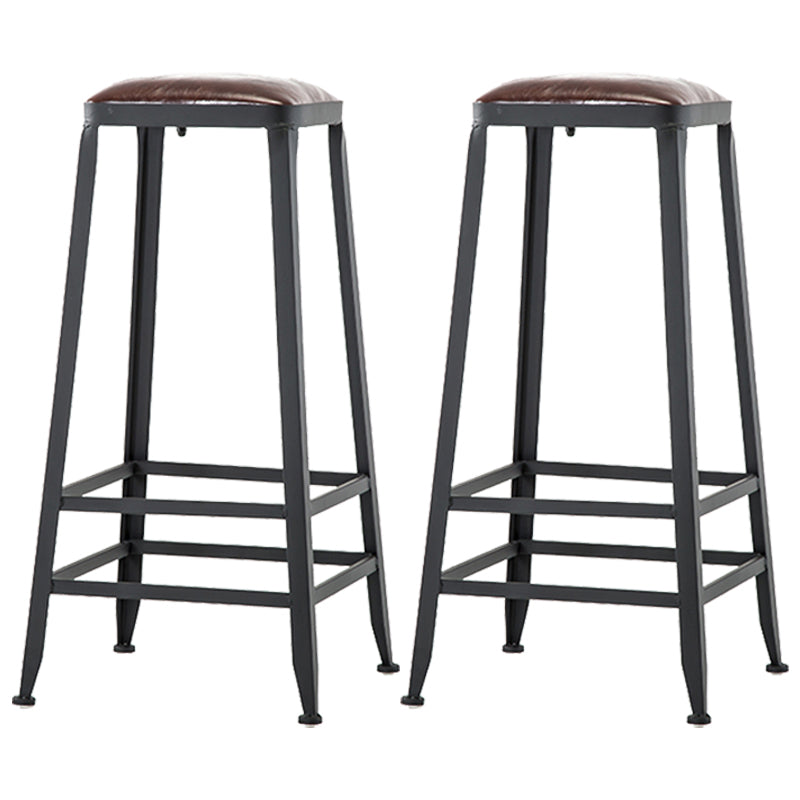 Asiento de cuero cuadrado de estilo industrial con patas de metal Taburete para barra de cocina