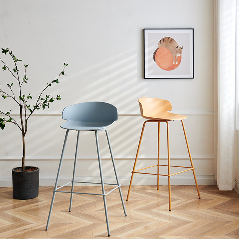 Scandinavian Plastic Metal Counter Stools Low Back Indoor Bar Stools with 4 Legs