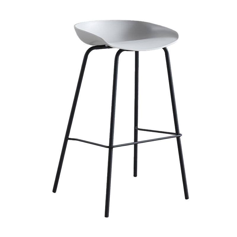 Taburetes de contraates de plástico de metal escandinavo taburetes de bar sin respaldo con asiento de cubo
