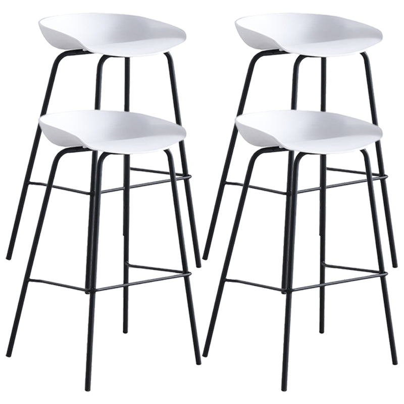 Taburetes de contraates de plástico de metal escandinavo taburetes de bar sin respaldo con asiento de cubo