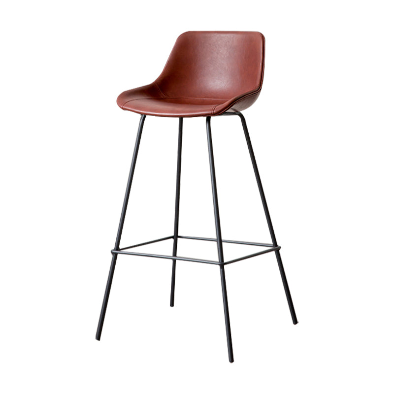 Tabouret de bar en cuir et métal noir, tabouret de comptoir scandinave à dossier bas Bristol avec siège baquet