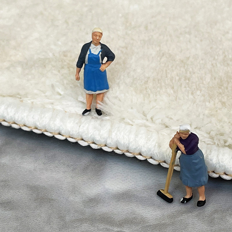 White Modern Rug Polyester Abstract Face Rug Non-Slip Backing Area Rug for Drawing Room