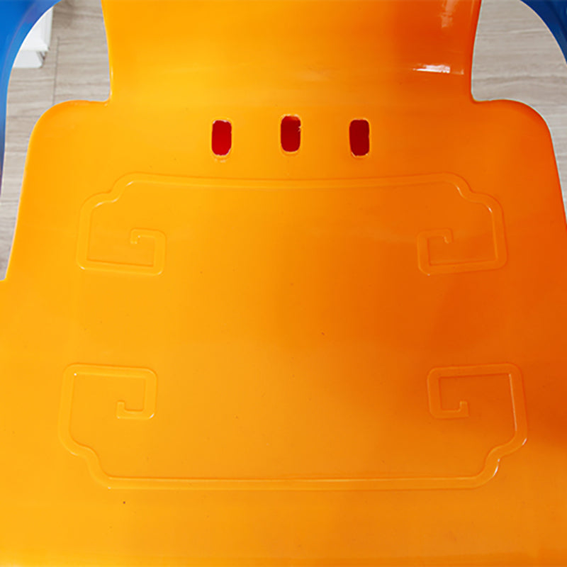 El plástico interior moderno que cena el brazo preside los altos traseros apilables que cenan los sillones