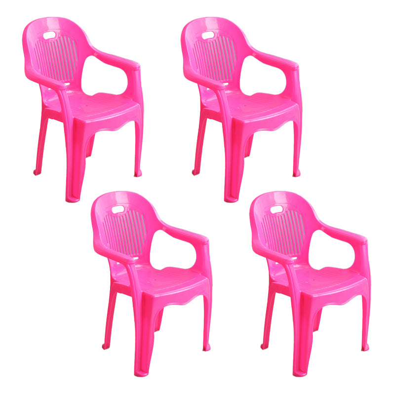 El plástico interior moderno que cena el brazo preside Windsor apilable que cena los sillones