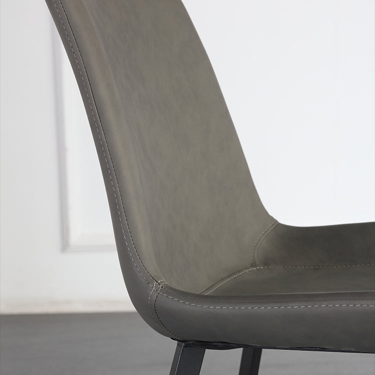 Sillas de comedor de cuero estilo moderno con respaldo macizo y 4 patas negras (juego de 2)
