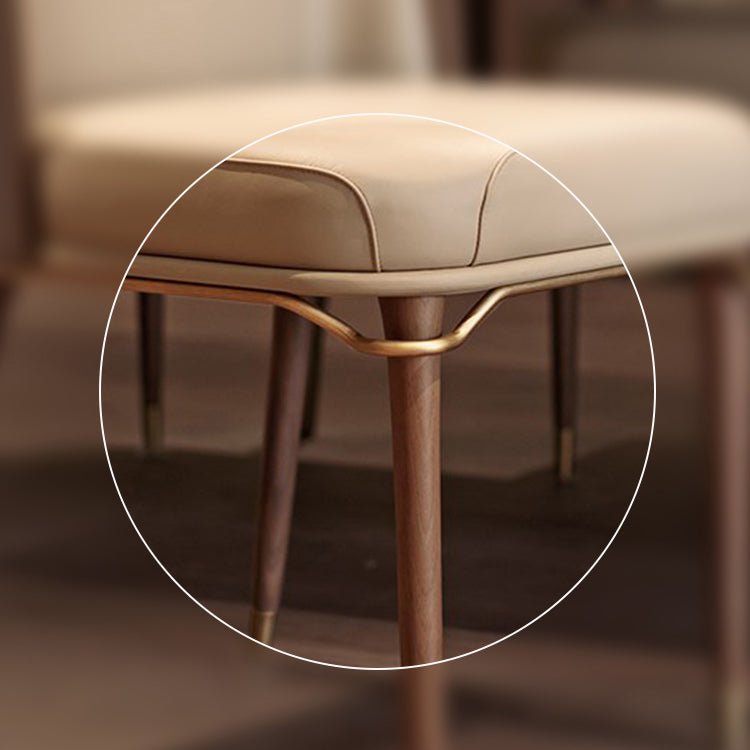 Silla auxiliar Parsons para sala de conferencias contemporánea Silla de comedor de cuero beige