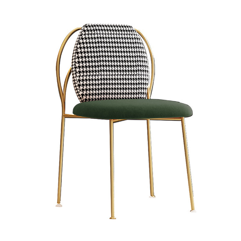 Glam – chaise d'appoint à dossier solide pour chambre à coucher, en velours, finition mate, avec pieds dorés