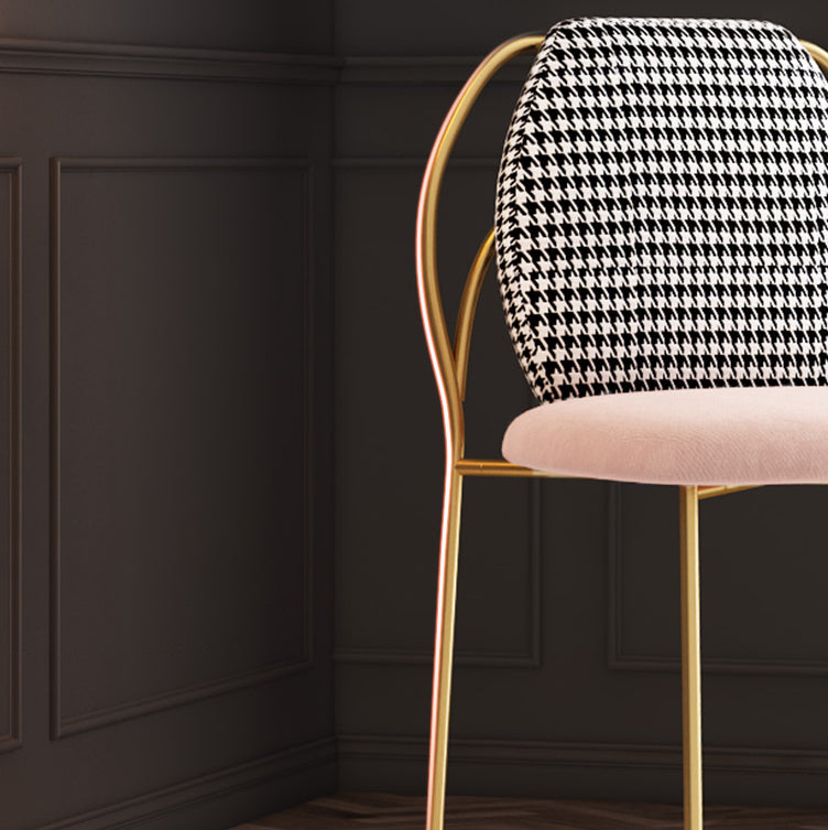 Glam – chaise d'appoint à dossier solide pour chambre à coucher, en velours, finition mate, avec pieds dorés