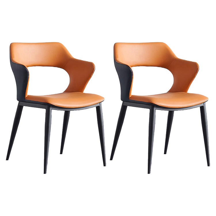 Sillones de comedor de cuero Sillas tapizadas con brazos con respaldo abierto y patas de metal