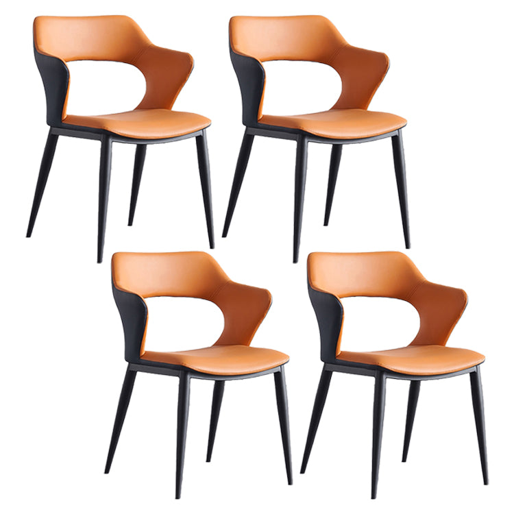 Sillones de comedor de cuero Sillas tapizadas con brazos con respaldo abierto y patas de metal