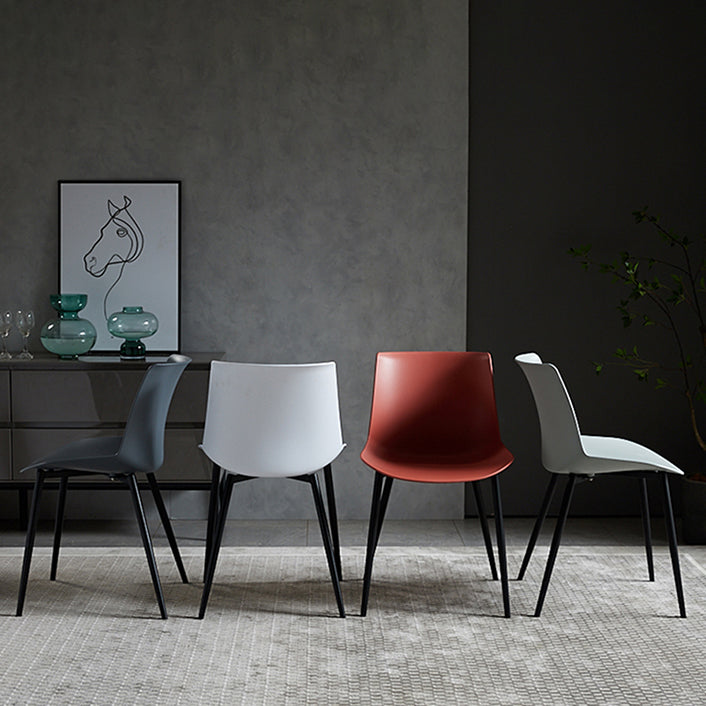 Silla de comedor de metal contemporáneo Silla de comedor con respaldo sólido para uso doméstico
