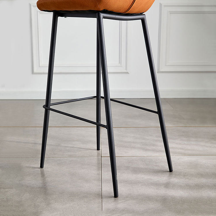 Taburete de bar de cuero moderno para interiores, taburete bajo con respaldo sin brazos y patas de acero