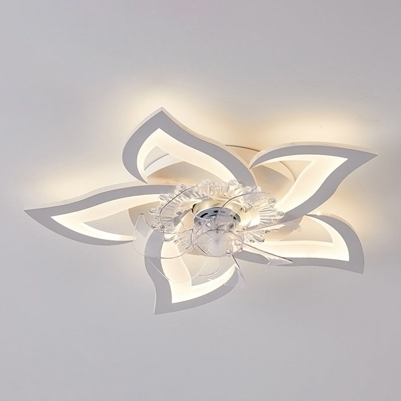 Nordische Metall Deckenlüftungslampe Multi-Head-LED-Flush-Montage-Leuchte mit klarem Kunststofflüfterblatt