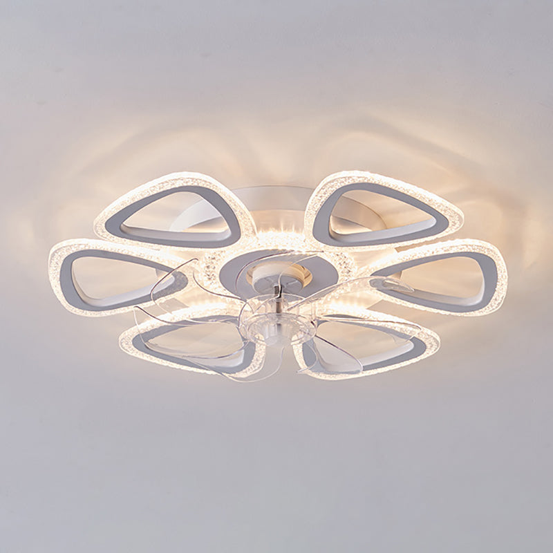 Nordische Metall Deckenlüftungslampe Multi-Head-LED-Flush-Montage-Leuchte mit klarem Kunststofflüfterblatt
