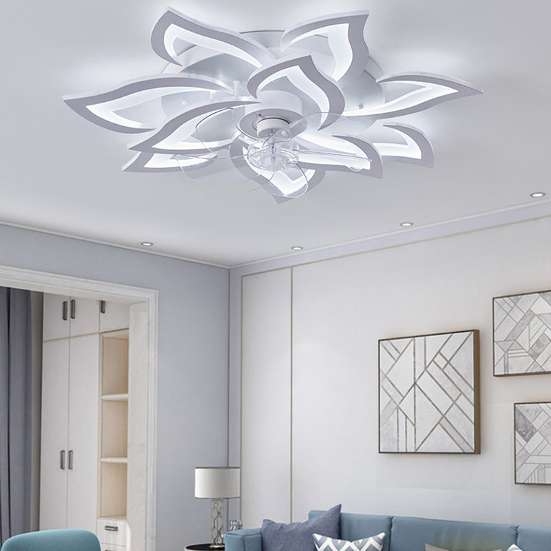 Nordische Metall Deckenlüftungslampe Multi-Head-LED-Flush-Montage-Leuchte mit klarem Kunststofflüfterblatt