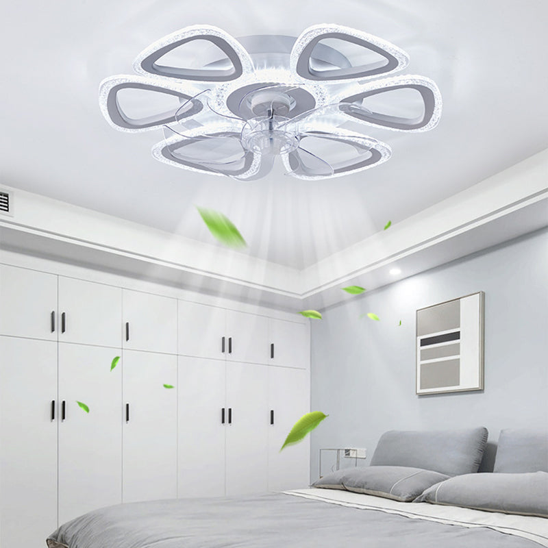 Nordische Metall Deckenlüftungslampe Multi-Head-LED-Flush-Montage-Leuchte mit klarem Kunststofflüfterblatt
