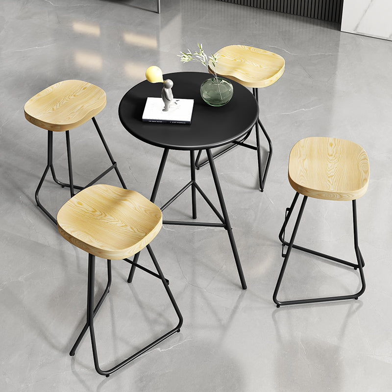 Tableau de bar en fer de style industriel 23.62 "Table intérieure ronde avec 3 jambes