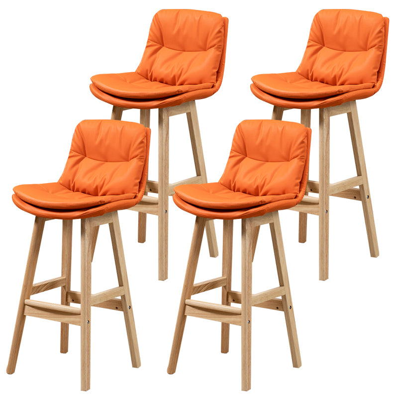 Taburete de bar de cuero con respaldo bajo, moderno taburete de interior con patas de madera