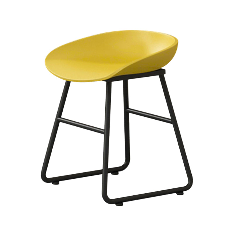 Contemporary Bucket Counter Bar Stool Armless Plastic Bar Stool with Footrest, Iron Base