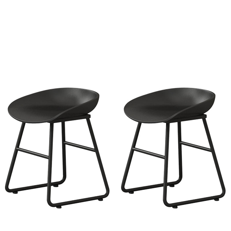 Contemporary Bucket Counter Bar Stool Armless Plastic Bar Stool with Footrest, Iron Base