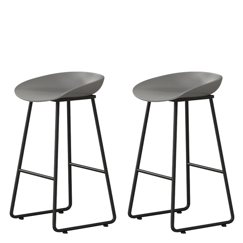 Contemporary Bucket Counter Bar Stool Armless Plastic Bar Stool with Footrest, Iron Base