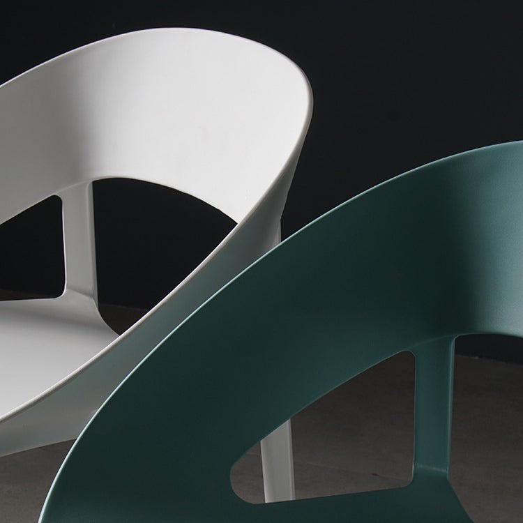 Plástico de estilo minimalista que cena la parte posterior abierta de la silla sin brazos que cena la silla lateral
