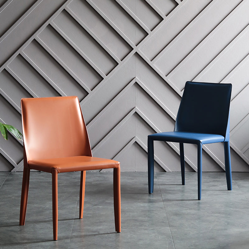 Silla sin brazos de comedor de metal moderno, silla lateral de comedor de cuero para uso en restaurantes