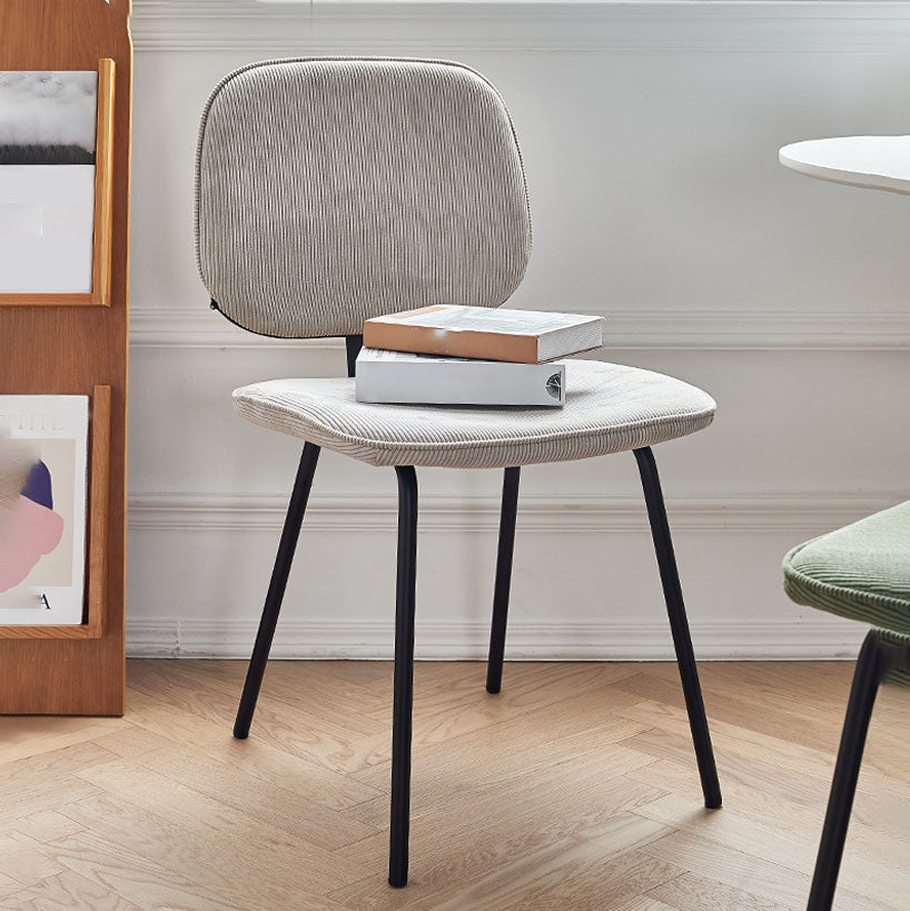 Silla de comedor de metal de estilo contemporáneo, acabado mate, silla lateral sin brazos para cocina
