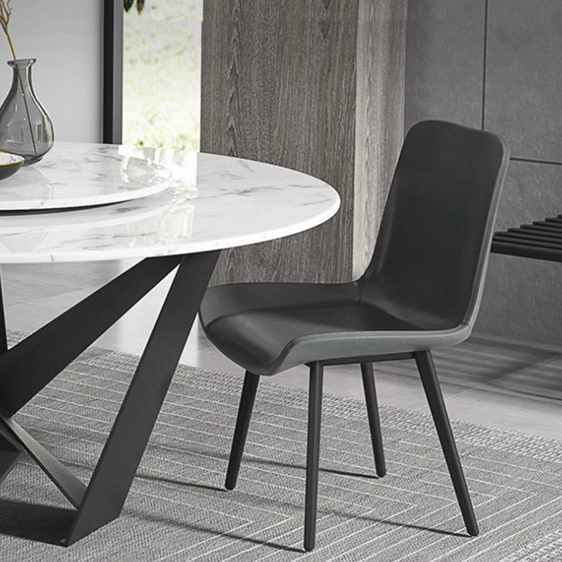 Silla auxiliar Brasserie de cuero moderna, silla de comedor con respaldo macizo y patas negras