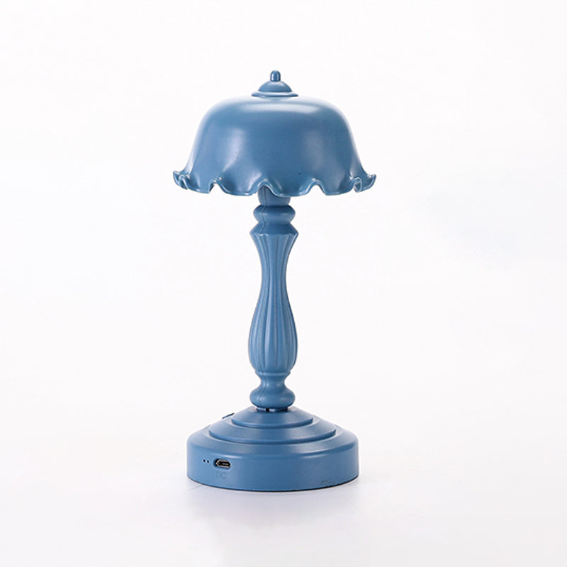 Flower USB Charging Table Lamp Contemporary Style Macaron Desk Lamp for Bedroom