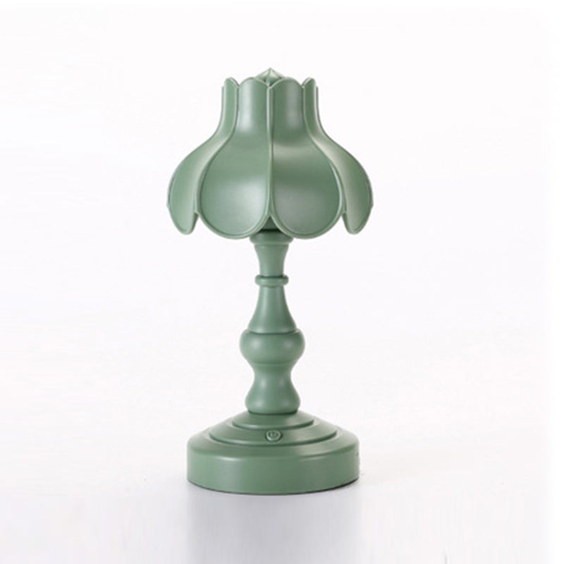 Flower USB Charging Table Lamp Contemporary Style Macaron Desk Lamp for Bedroom