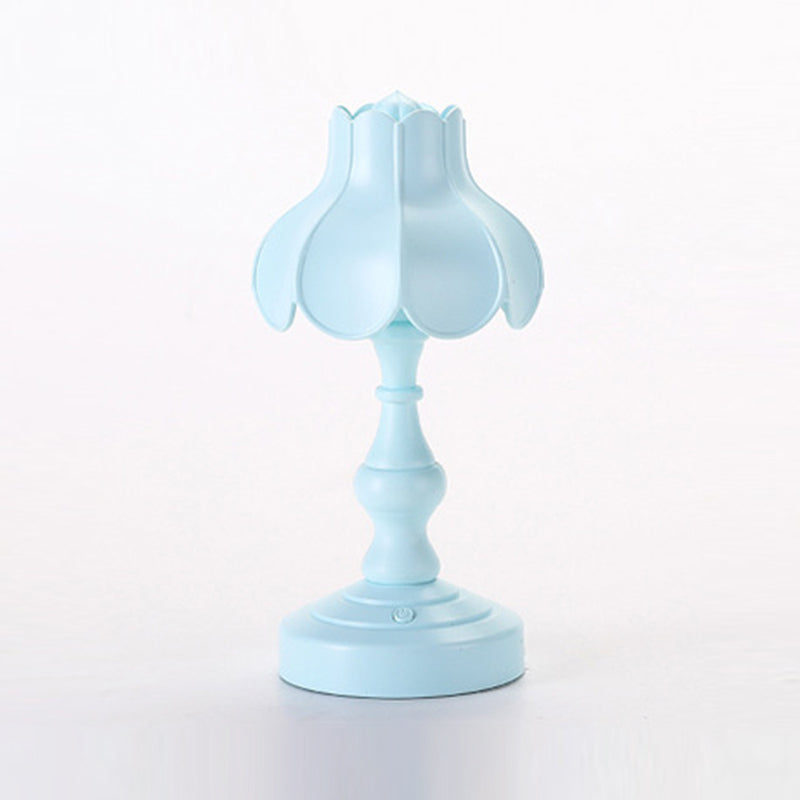 Flower USB Charging Table Lamp Contemporary Style Macaron Desk Lamp for Bedroom