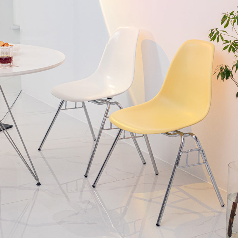 Sedia da pranzo in metallo moderno sedia senza bracciole sedia da pranzo in plastica per uso del ristorante