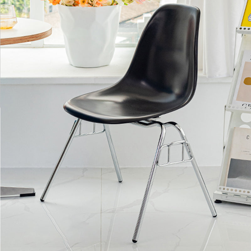 Sedia da pranzo in metallo moderno sedia senza bracciole sedia da pranzo in plastica per uso del ristorante
