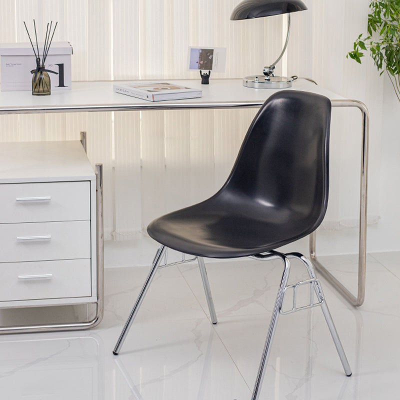 Sedia da pranzo in metallo moderno sedia senza bracciole sedia da pranzo in plastica per uso del ristorante