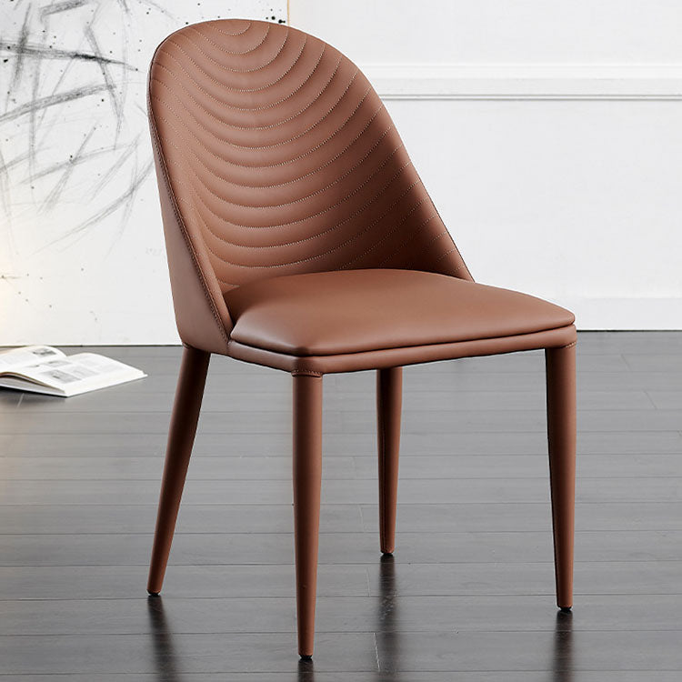 Silla sin brazos curvada de cuero moderna con acabado mate Parsons