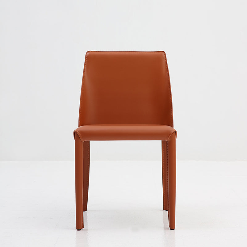 Silla de comedor contemporánea sin brazos Silla lateral Parsons curvada de cuero