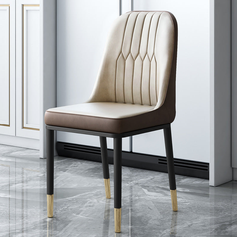 Chaises de salle à manger et d'appoint courbées en cuir contemporaines Parsons Chairs