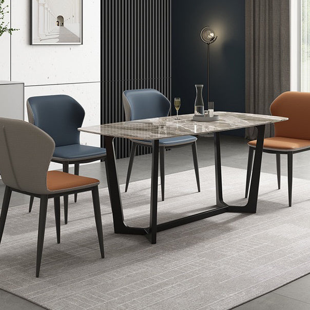 Silla lateral contemporánea con respaldo de orejas Silla sin brazos curvada de cuero con acabado mate