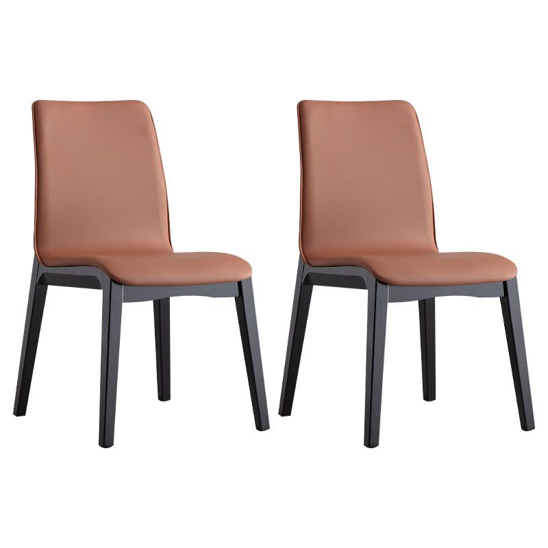 Sillas decorativas y de comedor contemporáneas Silla sin brazos Parsons curvada de cuero con acabado mate