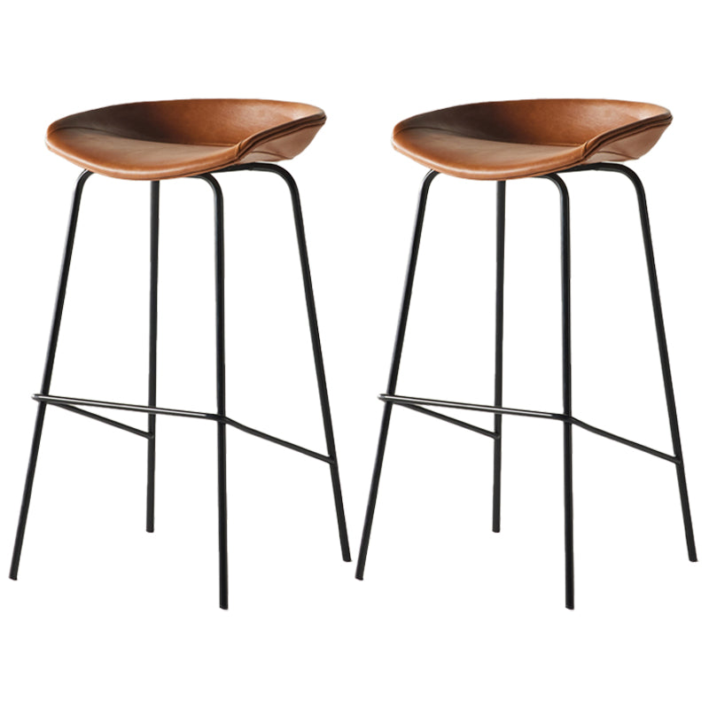 Scandinavian Metal Black Counter Stools Bucket Seat Bar Stools with Footrest