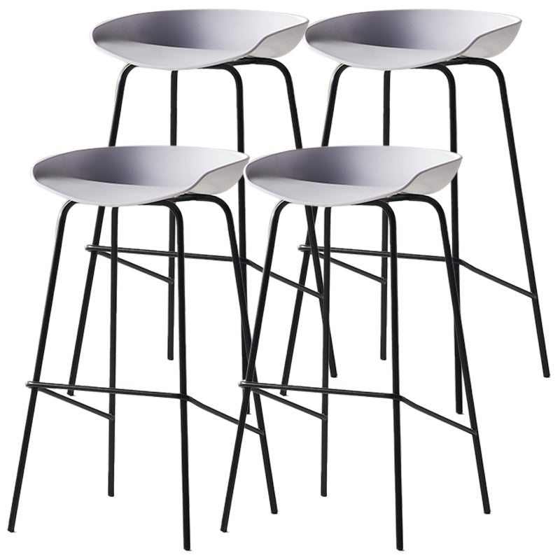 Scandinavian Metal Black Counter Stools Bucket Seat Bar Stools with Footrest