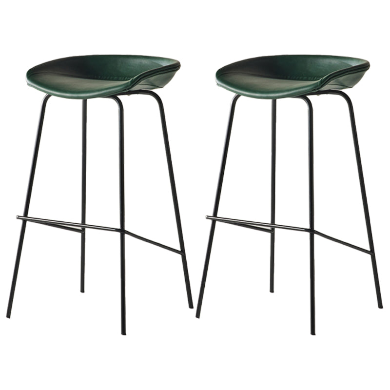 Scandinavian Metal Black Counter Stools Bucket Seat Bar Stools with Footrest