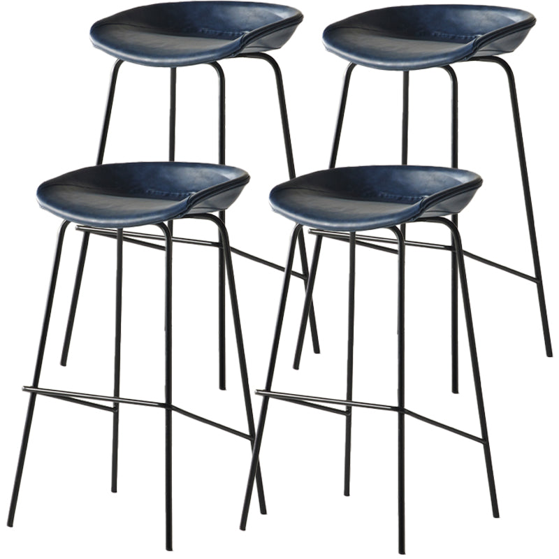 Scandinavian Metal Black Counter Stools Bucket Seat Bar Stools with Footrest