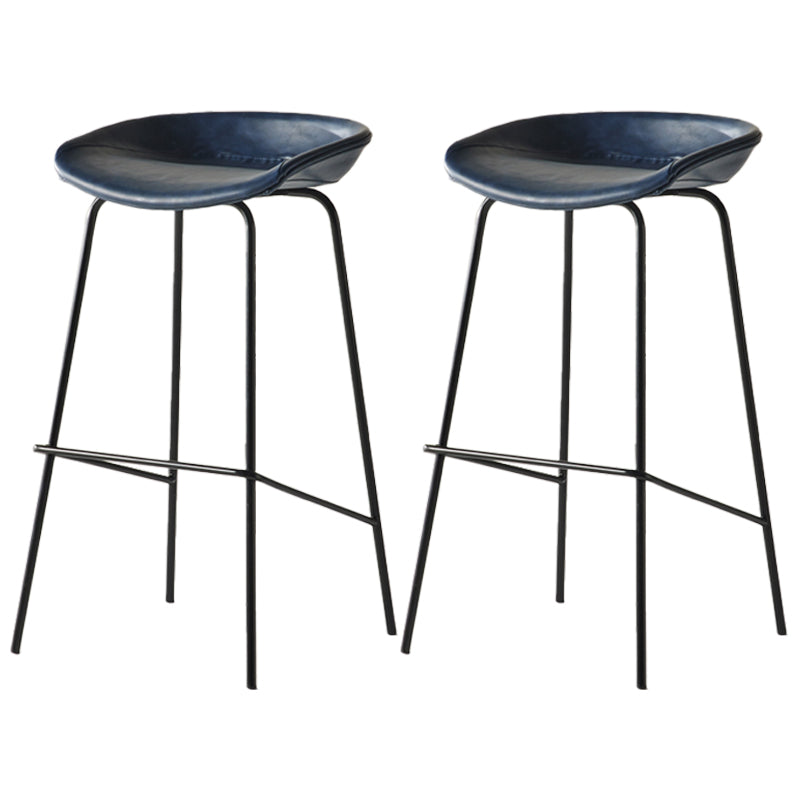 Scandinavian Metal Black Counter Stools Bucket Seat Bar Stools with Footrest