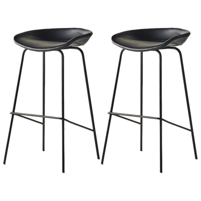Scandinavian Metal Black Counter Stools Bucket Seat Bar Stools with Footrest