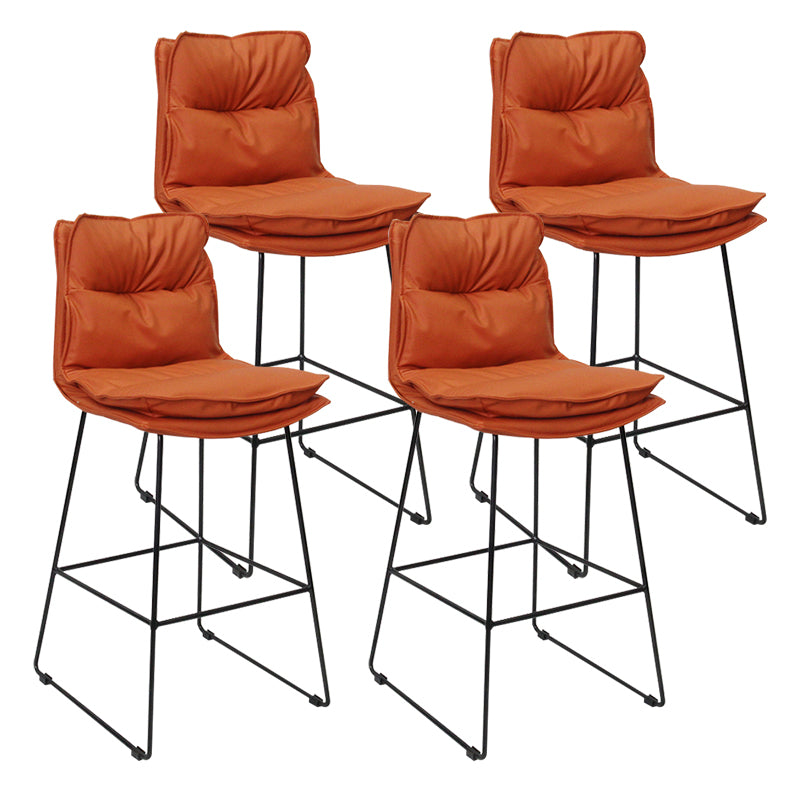 Moderne Rückenlehne Armless Counterhocker Steel Café Barhocker mit Lederkissen